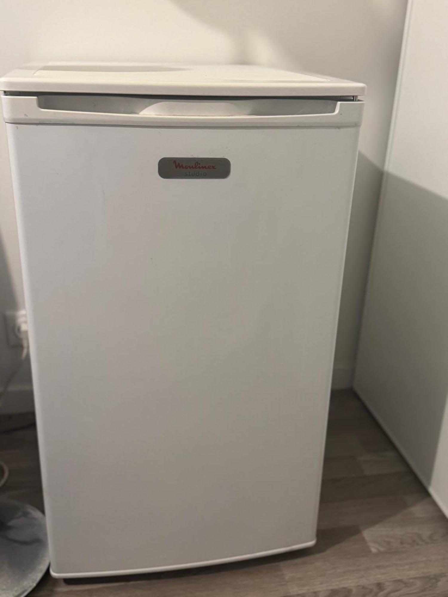 Grande Chambre 14 M2 Avec Salle De Bain Privative A Nanterre Prefecture Proche La Defense Arena Campus Sncf Et Paris Kültér fotó